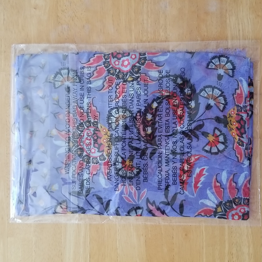 Vera Bradley Factory Style Soft Fringe Scarf in Mural Garden - Picture 5 of 5